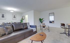 Sensational Condominium @Crystal City